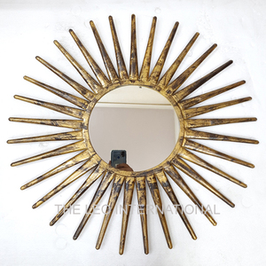 Miroir de luxe moderne tendance pour la maison, salon, qualité supérieure, design antique en métal, miroir de vanité pour la décoration de la maison - Product Image 3