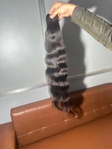 Vente en gros d'extensions de cheveux humains 100% non transformés cuticule de cheveux Remy de vague naturelle indienne crue alignée par les vendeurs - Product Image 4