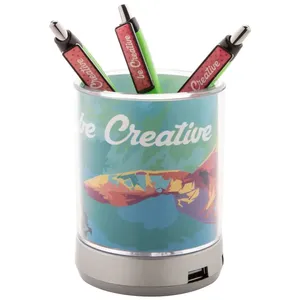 Support de clé USB personnalisé avec hub par Tobi - Product Image 2