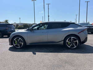 Crossover Eléctrico Usado 2024 con Doble Motor y Tracción en las Cuatro Ruedas, Aceleración Potente, Cabina Moderna con Enfoque Tecnológico, Suave y Silencioso, Suministrado desde Japón - Product Image 3