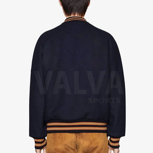 Veste d'hiver unisexe personnalisée de haute qualité avec col montant bouton Lettermen Hooded Top New Trendy Street Style avec poches - Product Image 4