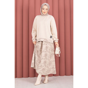 Ensemble jupe et hijab beige à motifs modernes avec garniture – Accessoire vestimentaire modeste - Product Image 1