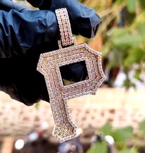 Nuevo Colgante de Letra Hip Hop con Diamantes Moissanite VVS Certificados por GRA, Chapado en Oro sobre Plata 925, en Venta - Product Image 4