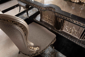 Chaise de salle à manger élégante finition or champagne, dossier haut, design royal avec sculptures florales complexes et tissu à motifs - Product Image 2