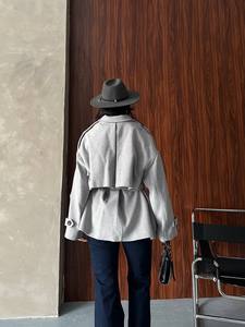 Manteau Trench Décontracté Gris Élégant à Double Boutonnage avec Ceinture, Manches Longues, Col Chemise, en Polyester/Coton, Coupe-Vent, Idéal pour l'Automne - Product Image 2