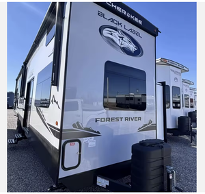 AUTOPARK Cherokee Timberwolf 39ALBL Black Label Destination Camper avec Lofts l Park Trailer l Outdoor Camping l Forest River - Product Image 1