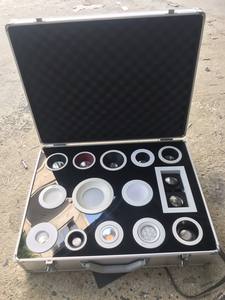 Muestra de demostración de maleta de aluminio de calidad vietnamita para equipos de iluminación: tamaño duradero y personalizado - Product Image 6