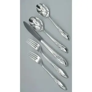 Ensemble de couverts en acier inoxydable de qualité supérieure Poignée design faite à la main Idéal pour la table et les occasions spéciales Fournitures de cuisine - Product Image 1