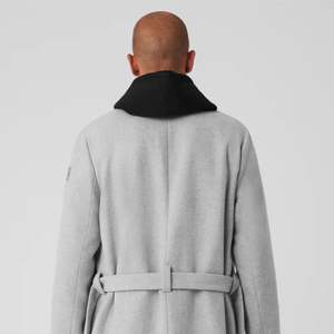 Manteau classique en laine pour homme, manteau d'hiver long avec fermeture boutonnée, pardessus formel sur mesure pour les affaires - Product Image 6