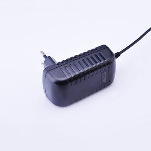 Cargador universal de 24W, Cargador universal versátil, adaptador de corriente - Product Image 3