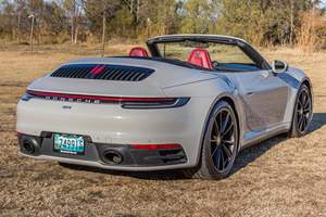 Porsche 911 Carrera Cabriolet 2022 d'occasion en excellent état, 379 ch, moteur turbo à 6 cylindres en ligne, pack premium - Product Image 3