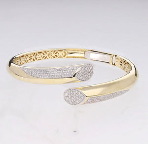 สร้อยข้อมือแบบเปิดชุบโรเดียมสีเหลืองทอง14K ประดับเพชรธรรมชาติดีไซน์ทรงหยดน้ำตาแบบปลายคู่ - Product Image 6