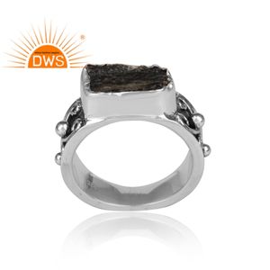 Anillo de banda de pulgar de piedras preciosas de moldavita en bruto Natural de plata esterlina oxidada de la mejor calidad, fabricante de joyería personalizada - Product Image 3