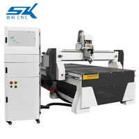 Routeur CNC 3 axes pour la sculpture sur bois avec moteur servo, système de contrôle Syntec PLC, haute rigidité pour la gravure sur bois