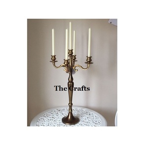 Candelabros acrílicos de cinco brazos, candelabros de tamaño y forma personalizados para uso en decoración de bodas y restaurantes - Product Image 4