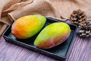 Mangue séchée artisanale du fleuve Mékong, collation tropicale vietnamienne - Product Image 4