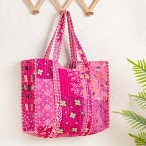 Magnifique sac fourre-tout en cuir brodé pour femme, sac à main lavable avec décoration lettres, pour porter la joie partout où vous allez, toutes saisons. - Product Image 1