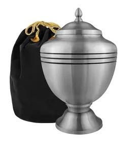 Nuevas urnas de latón macizo de lujo con acabado único elegante para suministros de urnas funerarias urnas de metal en precio al por mayor - Product Image 2