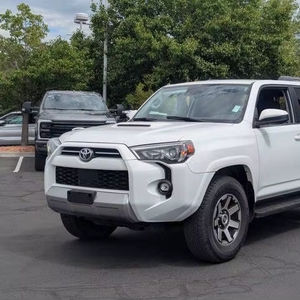Usado 2024 T * oyota 4Runner TRD SUV - Product Image 1