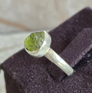Anillo de aniversario de boda de plata de ley a la moda de estilo bohemio hecho a mano, piedra preciosa de Prehnita Irregular, regalo chapado en oro - Product Image 1