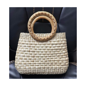 Bolso de paja de jacinto de agua Natural de moda con asa de forma personalizada, bolso de playa de verano hecho a mano para todas las estaciones - Product Image 4