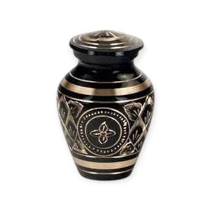 Urne commémorative en laiton antique gravée, urne traditionnelle pour cendres - Product Image 2