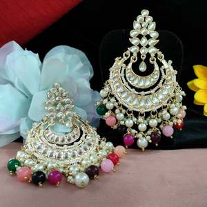 Kundan Chandbalis สวยงามด้วยไข่มุกสีสดใสดูคลาสสิกเหมาะสำหรับงานแต่งงานงานรื่นเริงหรือกิจกรรมพิเศษ - Product Image 5