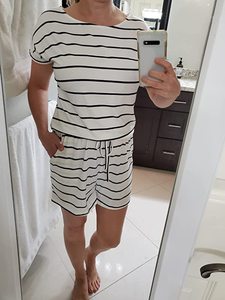 Camisa de gimnasio para mujer con el mejor diseño y conjunto corto de pantalones cortos ligeros transpirables de secado rápido con tamaño de logotipo personalizado - Product Image 6