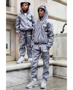 Ensemble de vêtements de sport brodés à fermeture éclair personnalisés Sweat à capuche et short en nylon neutre avec patchwork brodé pour hommes Survêtement unisexe - Product Image 5