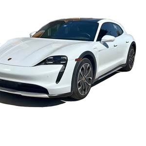 Limpio seminuevo 2024 Porsch-e tayca-n 4S Sedan 4D - Product Image 1