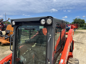 Mini-chargeuse compacte Kubota SSV75, robuste, moteur Kubota puissant, pompe hydraulique, PLC, moment de charge élevé, garantie 1 an - Product Image 6