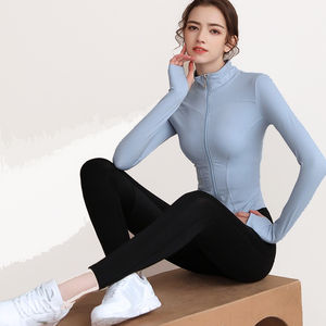 Chaqueta con cremallera completa y logotipo personalizado, chaqueta ajustada para gimnasio, chaqueta deportiva transpirable para yoga de manga larga para mujer - Product Image 3