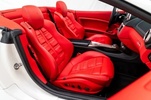 รถเฟอร์รารี่เปิดประทุนปี 2013 รุ่นใช้งานน้อย ได้รับการรับรองจากแคลิฟอร์เนีย ภายในสีอ่อน เบาะหนัง เครื่องยนต์เทอร์โบ ขับเคลื่อนสี่ล้อ ล้อแม็ก R17 พร้อมระบบควบคุมความเร็วอัตโนมัติ - Product Image 4