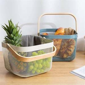 Panier à fruits en métal au design luxueux avec un design ouvert, utilisé pour le stockage des fruits, des noix, des collations et la décoration de table, destiné à la vente à l'exportation - Product Image 1