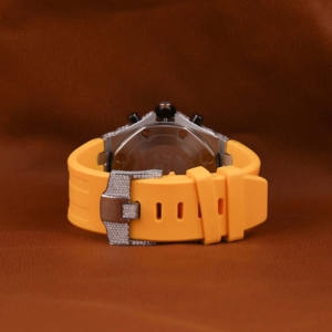 Montre chronographe de luxe glacée Montre de sport bling diamantée complète Bracelet en caoutchouc jaune Bijoux hip-hop rappeur en acier inoxydable - Product Image 3