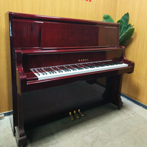 Piano vertical Kawai KL32BG superior, instrumento acústico Original japonés, estructura de madera maciza, perfecto para reventa y estudio - Product Image 1
