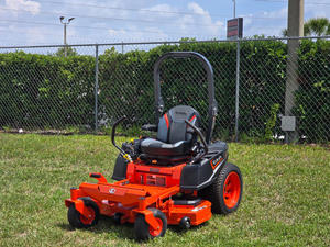 Cortadora de Césped de Giro Cero de Alta Potencia Z242KW-48, Cortadora de Césped a Gasolina de 21.5 HP - Product Image 5