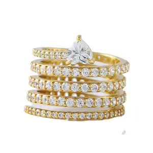 Venta caliente nuevo diseño corazón y corte redondo Moissanite Diamond Pave Set anillo de resorte en espiral, anillo de oro macizo de 14K para mujer