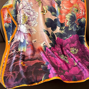 Nouveau style 2026 : Foulard en soie léger et respirant pour femme, imprimé sur mesure, à prix réduit - Product Image 4