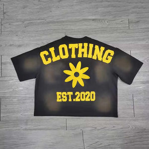 Camiseta de algodón 100% vintage transpirable de gran gramaje para hombre, con parches bordados desgastados, logo lavado al ácido, talla grande y efecto abullonado. - Product Image 2