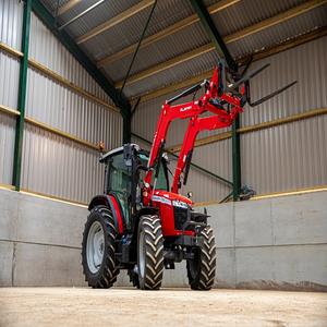 Tracteur Massey Ferguson 5700M Machine agricole avancée Qualité supérieure pour les agriculteurs Achetez aujourd'hui avec une livraison rapide - Product Image 2