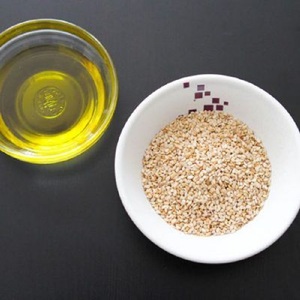 Aceite de sésamo de calidad superior a la venta Aceite de cocina al por mayor Entrega rápida Comprar ahora disponible al mejor precio Ofertas - Product Image 3