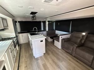 Nouvelle caravane de luxe Jayco Jay F-e-a-t-h-e-r 27MK 2026 pour le camping en plein air, mini caravane pour le camping - Product Image 2