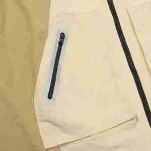 Ensemble de survêtements coupe-vent en nylon épais et solide imprimé avec strass Survêtement à rayures réfléchissantes pour hommes respirants à la mode personnalisés - Product Image 6