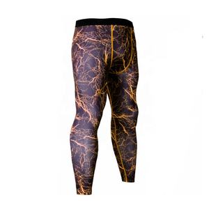 Leggings de sublimation professionnels pour hommes en plein air/sport avec logo personnalisé Leggings de yoga à sublimation à la taille élastique imprimés sur toute la surface - Product Image 3