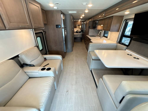 Used 2021 T-h-o-r P-a-l-a-z-z-o 33.6 <b>Trailer</b> - Product Image 3