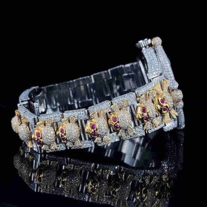 Reloj de diamantes brillantes de corte redondo de Hip Hop para hombre más exclusivo totalmente helado con banda de acero inoxidable VVS Clarity - Product Image 3