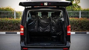 Mercedes-Benz V 300 Extra Long 2.0L Usata 2025, Cambio Automatico, 8 Posti, 4 Cilindri, Guida a Sinistra, Benzina, 4 Porte - Product Image 5