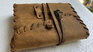 Diarios de cuero personalizados con papel antiguo, cubiertas de cuero duraderas y páginas vintage para escribir y reventa - Product Image 5