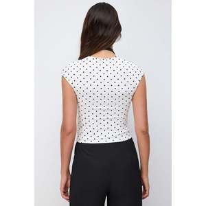 Top Corto Vintage con Estampado de Lunares, Estilo Retro Casual, Tejido de Gasa, Cuello Cuadrado con Decoración de Encaje, Corte Ajustado para Primavera - Product Image 5